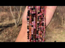 Charger et lire la vidéo dans la visionneuse de la Galerie, Perles en tourmaline multicolore facettée entre 2 et 5mm