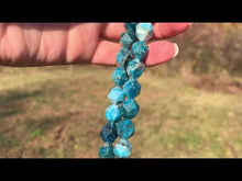 Charger et lire la vidéo dans la visionneuse de la Galerie, Perles en apatite forme diamant entre 6 et 12mm