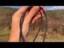 Charger et lire la vidéo dans la visionneuse de la Galerie, Perles en hématite, forme diamant entre 3 et 10mm