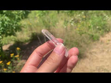 Charger et lire la vidéo dans la visionneuse de la Galerie, Cristal de roche, pointe brut, taille moyenne