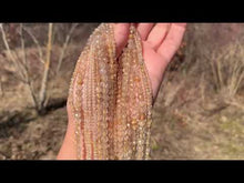 Charger et lire la vidéo dans la visionneuse de la Galerie, Perles en quartz à inclusions de rutile facettées entre 2 et 5,5mm