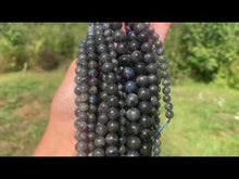 Charger et lire la vidéo dans la visionneuse de la Galerie, Perles en labradorite entre 6 et 10mm LQ