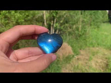 Charger et lire la vidéo dans la visionneuse de la Galerie, VENDU Coeur labradorite 11