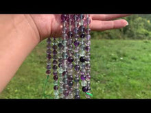 Charger et lire la vidéo dans la visionneuse de la Galerie, Perles en fluorite / fluorine entre 8 et 10mm