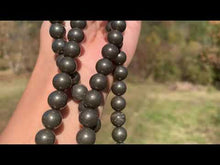 Charger et lire la vidéo dans la visionneuse de la Galerie, Perles en pyrite entre 4 et 14mm