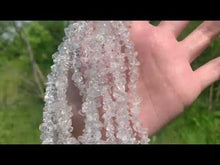 Charger et lire la vidéo dans la visionneuse de la Galerie, Perles en cristal de roche, forme chips