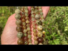Charger et lire la vidéo dans la visionneuse de la Galerie, Perles en grenat grossulaire entre 6 et 10mm