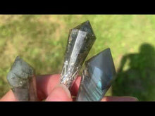 Charger et lire la vidéo dans la visionneuse de la Galerie, Pendule en labradorite