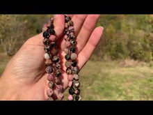 Charger et lire la vidéo dans la visionneuse de la Galerie, Perles en rhodonite, forme diamant entre 6 et 10mm