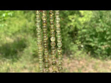 Charger et lire la vidéo dans la visionneuse de la Galerie, Perles en apatite verte entre 4 et 6mm