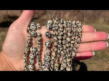 Charger et lire la vidéo dans la visionneuse de la Galerie, Perles en jaspe dalmatien entre 2 et 12mm