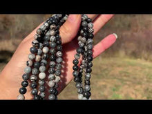 Charger et lire la vidéo dans la visionneuse de la Galerie, Perles en jaspe Picasso entre 4 et 12mm