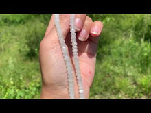 Charger et lire la vidéo dans la visionneuse de la Galerie, Perles en pierre de lune blanche, disque facetté