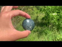 Charger et lire la vidéo dans la visionneuse de la Galerie, VENDU Apatite verte 3
