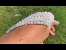 Charger et lire la vidéo dans la visionneuse de la Galerie, Perles en labradorite blanche entre 4 et 10mm LBT