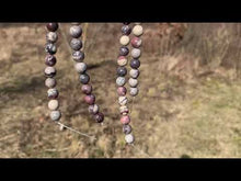 Charger et lire la vidéo dans la visionneuse de la Galerie, Perles en jaspe porcelaine entre 8 et 10mm