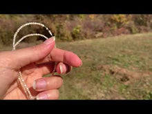 Charger et lire la vidéo dans la visionneuse de la Galerie, Perles en nacre beige entre 2 et 12mm