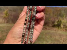 Charger et lire la vidéo dans la visionneuse de la Galerie, Perles en quartz lodolite entre 4 et 12mm
