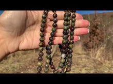 Charger et lire la vidéo dans la visionneuse de la Galerie, Perles en jaspe sang de dragon entre 4 et 12mm