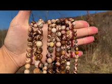 Charger et lire la vidéo dans la visionneuse de la Galerie, Perles en jaspe zebré brun entre 4 et 12mm