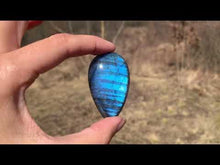 Charger et lire la vidéo dans la visionneuse de la Galerie, VENDU Labradorite 2