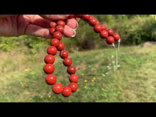 Charger et lire la vidéo dans la visionneuse de la Galerie, Perles en jaspe rouge entre 4 et 10mm JRD