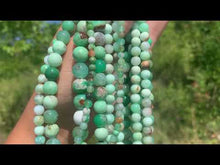 Charger et lire la vidéo dans la visionneuse de la Galerie, Perles en chrysoprase entre 4 et 10mm