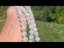 Charger et lire la vidéo dans la visionneuse de la Galerie, Perles en labradorite blanche entre 4 et 10mm LBT