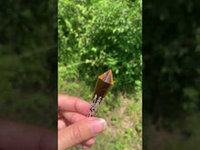 Charger et lire la vidéo dans la visionneuse de la Galerie, Pendule en oeil de tigre