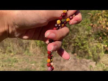 Charger et lire la vidéo dans la visionneuse de la Galerie, Perles en jaspe mookaite forme diamant entre 6 et 10mm