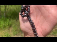 Charger et lire la vidéo dans la visionneuse de la Galerie, Perles en hématite, forme coeur lisse