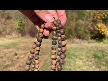 Charger et lire la vidéo dans la visionneuse de la Galerie, Perles en oeil de tigre mate entre 6 et 10mm