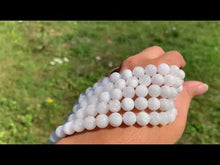 Charger et lire la vidéo dans la visionneuse de la Galerie, Perles en labradorite blanche entre 4 et 12mm LBD