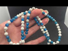 Charger et lire la vidéo dans la visionneuse de la Galerie, Mala "Nouveau départ" en apatite bleue et howlite