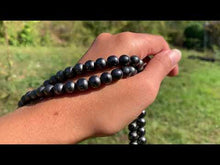 Charger et lire la vidéo dans la visionneuse de la Galerie, Perles en hématite avec un aspect mate et polie entre 6 et 12mm