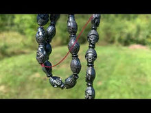 Charger et lire la vidéo dans la visionneuse de la Galerie, Perles en hematite, forme bouddha