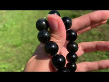 Charger et lire la vidéo dans la visionneuse de la Galerie, Perles en obsidienne oeil céleste (arc-en-ciel) entre 6 et 20mm