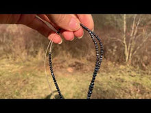 Charger et lire la vidéo dans la visionneuse de la Galerie, Perles en hématite, forme diamant entre 3 et 10mm