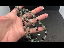 Charger et lire la vidéo dans la visionneuse de la Galerie, Mala "Un monde a part" en séraphinite, quartz lodolite et obsidienne noire