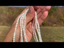 Charger et lire la vidéo dans la visionneuse de la Galerie, Perles en nacre blanche entre 2 et 12mm