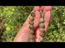 Charger et lire la vidéo dans la visionneuse de la Galerie, Perles en grenat grossulaire entre 6 et 10mm