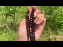 Charger et lire la vidéo dans la visionneuse de la Galerie, Perles en tourmaline noire facettées entre 2 et 6mm