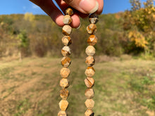 Charger l'image dans la galerie, Perles en jaspe paysage forme diamant entre 6 et 10mm