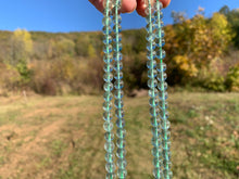 Charger l'image dans la galerie, Perles en fluorite verte entre 6 et 12mm