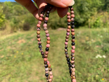 Charger l'image dans la galerie, Perles en rhodonite entre 3 et 12mm