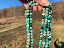 Charger l'image dans la galerie, Perles en chrysocolle entre 6 et 10mm