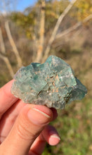 Charger l'image dans la galerie, VENDU Fluorite brut 8