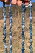 Charger l'image dans la galerie, Perles en cyanite