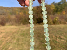 Charger l'image dans la galerie, Perles en prehnite facettées entre 2 et 10mm