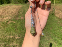 Charger l'image dans la galerie, Pendule en unakite